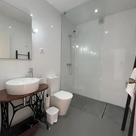 Appartement Sky T2, Vista Mar E Piscina Em Varadouro, Faial Capelo