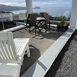 Sky T2, Vista Mar E Piscina Em Varadouro, Faial