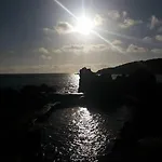 Sky T2, Vista Mar E Piscina Em Varadouro, Faial Capelo