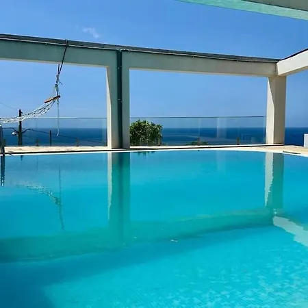 Sky T2, Vista Mar E Piscina Em Varadouro, Faial * Capelo