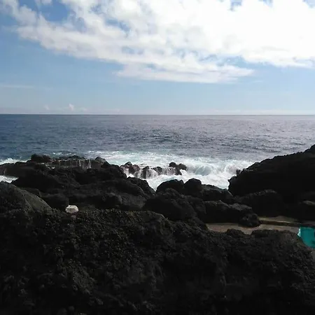 Sky T2, Vista Mar E Piscina Em Varadouro, Faial *