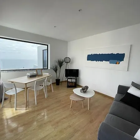 Sky T2, Vista Mar E Piscina Em Varadouro, Faial Appartement *