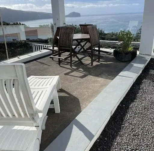 Sky T2, Vista Mar E Piscina Em Varadouro, Faial