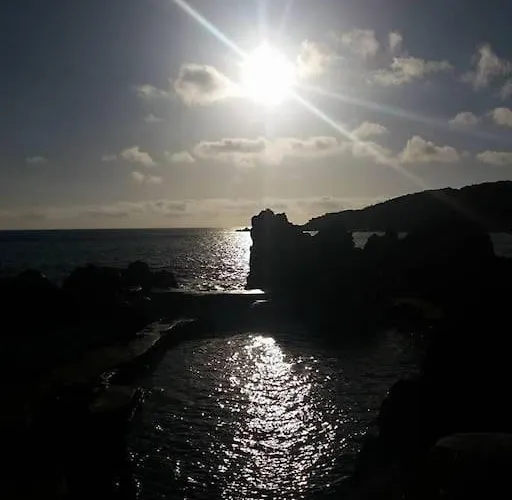 Sky T2, Vista Mar E Piscina Em Varadouro, Faial Capelo